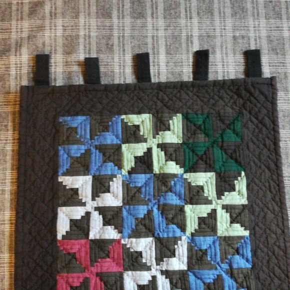 Vintage Handstitched Mineature Log Cabin Quilt Wall Hanging or Table Accent - Picture 4 of 6